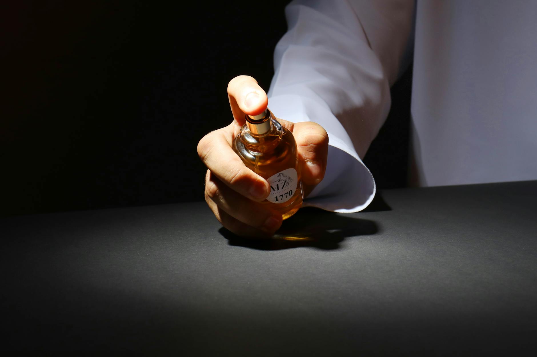 perfumy Lattafa na lato - arabski flakon perfum